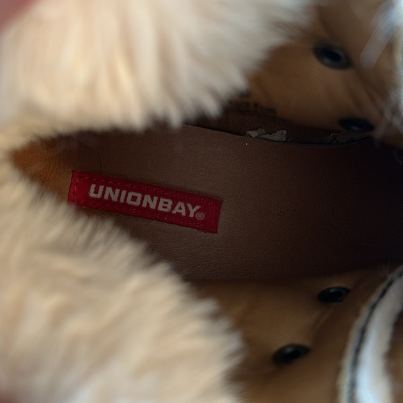 UNIONBAY Snow Shoe Boots with fake fur trim ~ New without box ~ size 6 1/2 - Picture 7 of 7